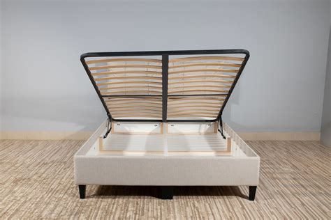 metalic bread frame box spring|Metal Vs Wood Box Spring .